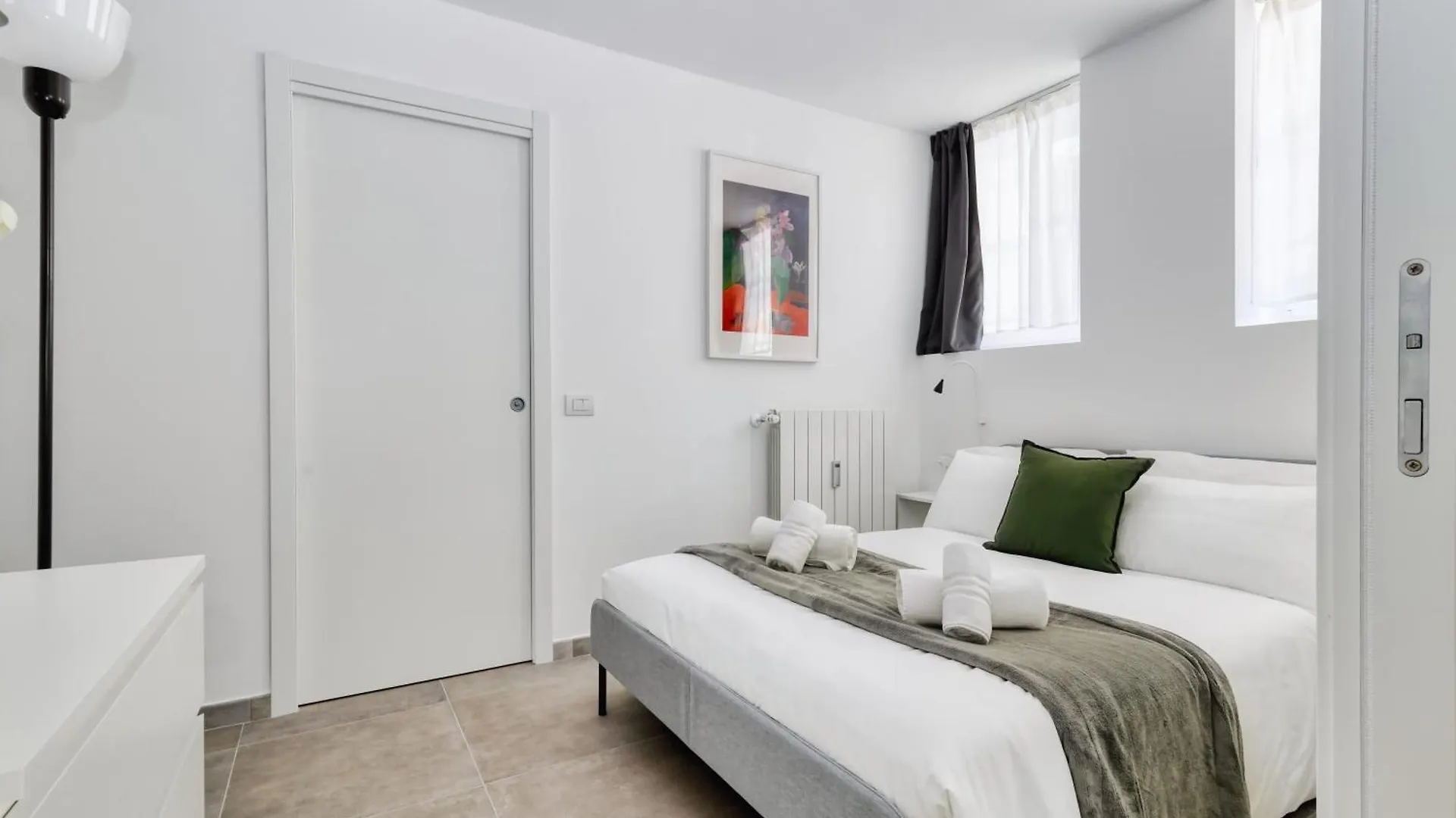 Apartment Red Cannas, Cozy Apt In City Life District Milan