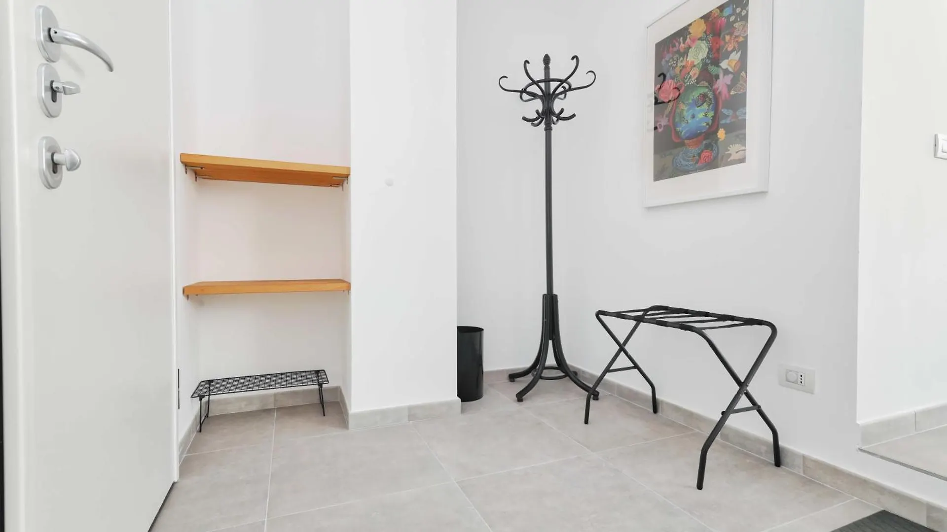 Apartment Red Cannas, Cozy Apt In City Life District Milan